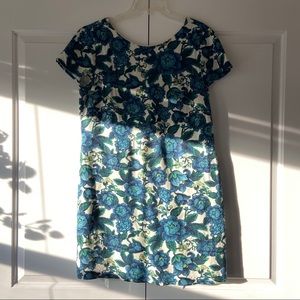 Floral shift dress w/ v back